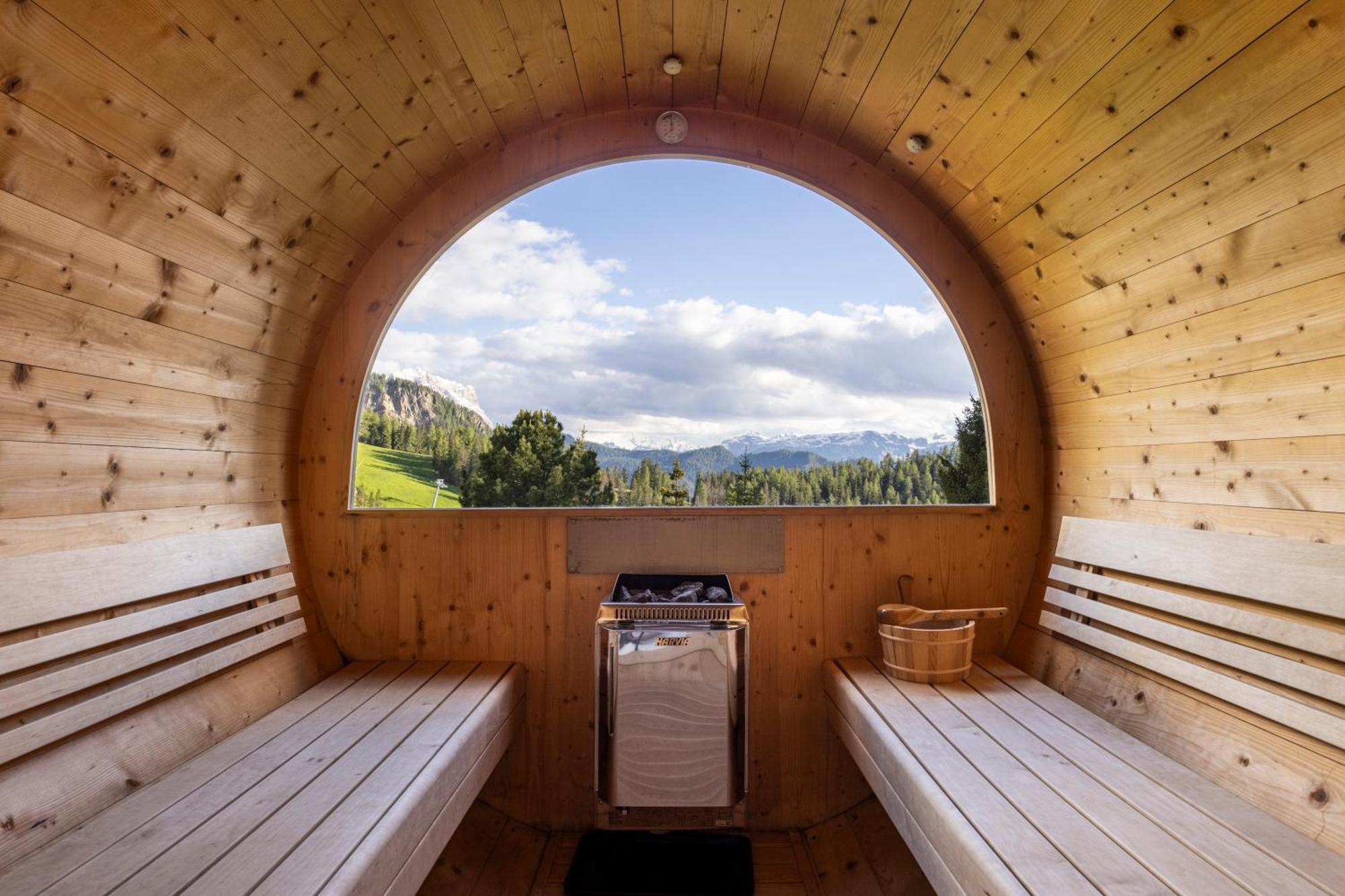 Alpine Hotel Gran Foda' San Vigilio Di Marebbe Exterior photo