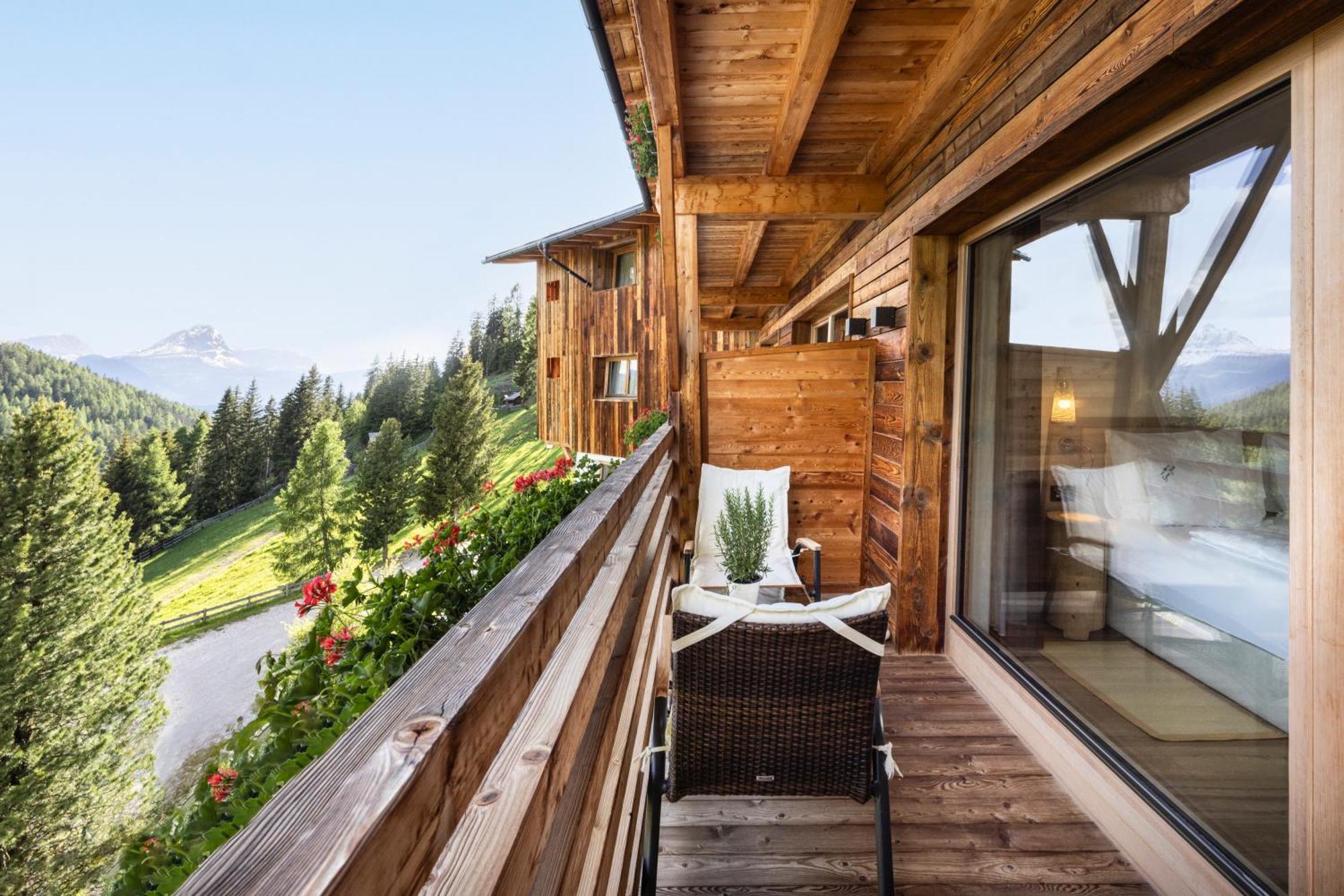Alpine Hotel Gran Foda' San Vigilio Di Marebbe Exterior photo