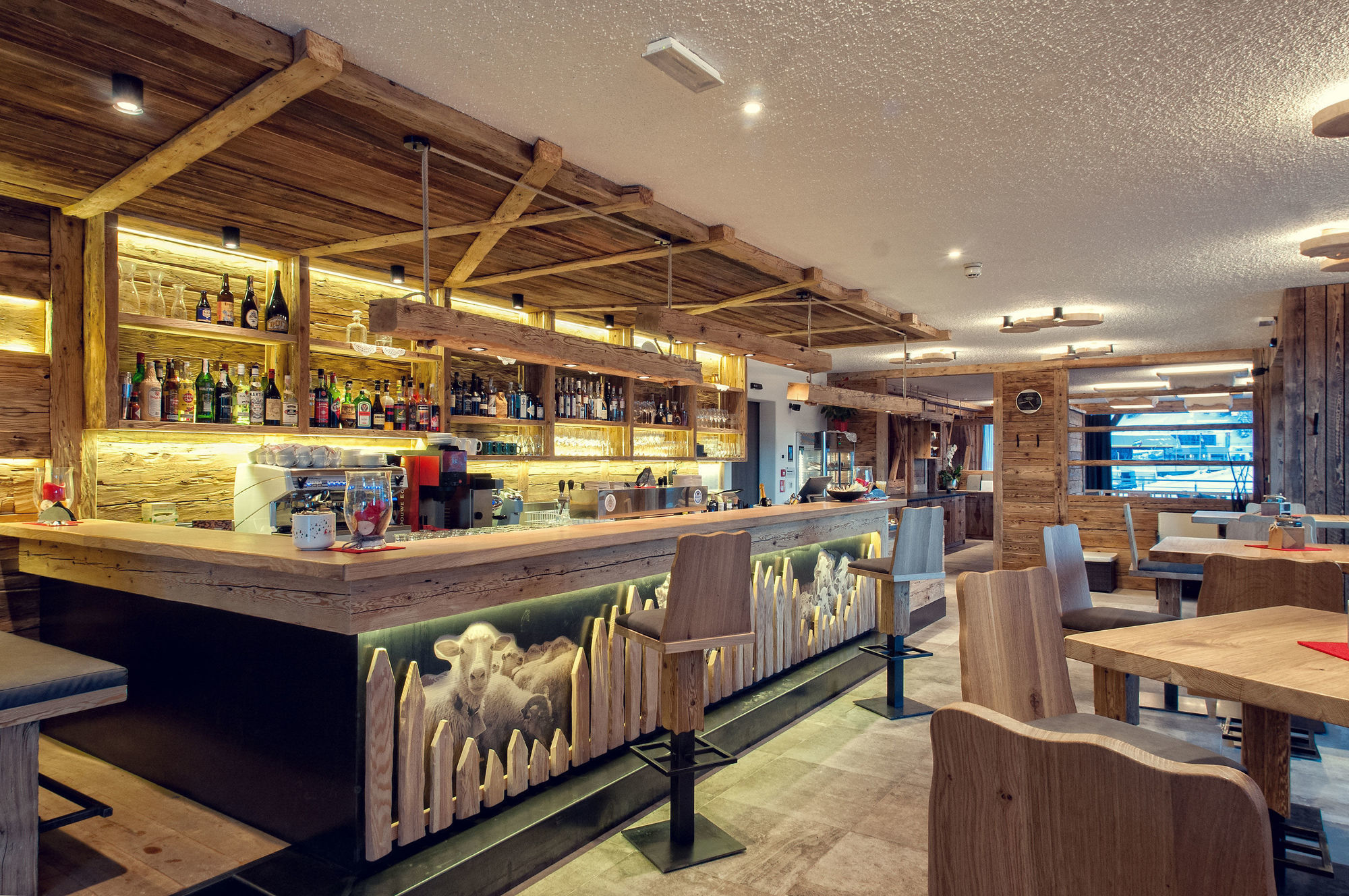 Alpine Hotel Gran Foda' San Vigilio Di Marebbe Restaurant photo